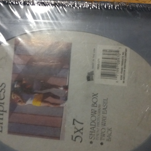 2 pic frames - Picture 5 of 5